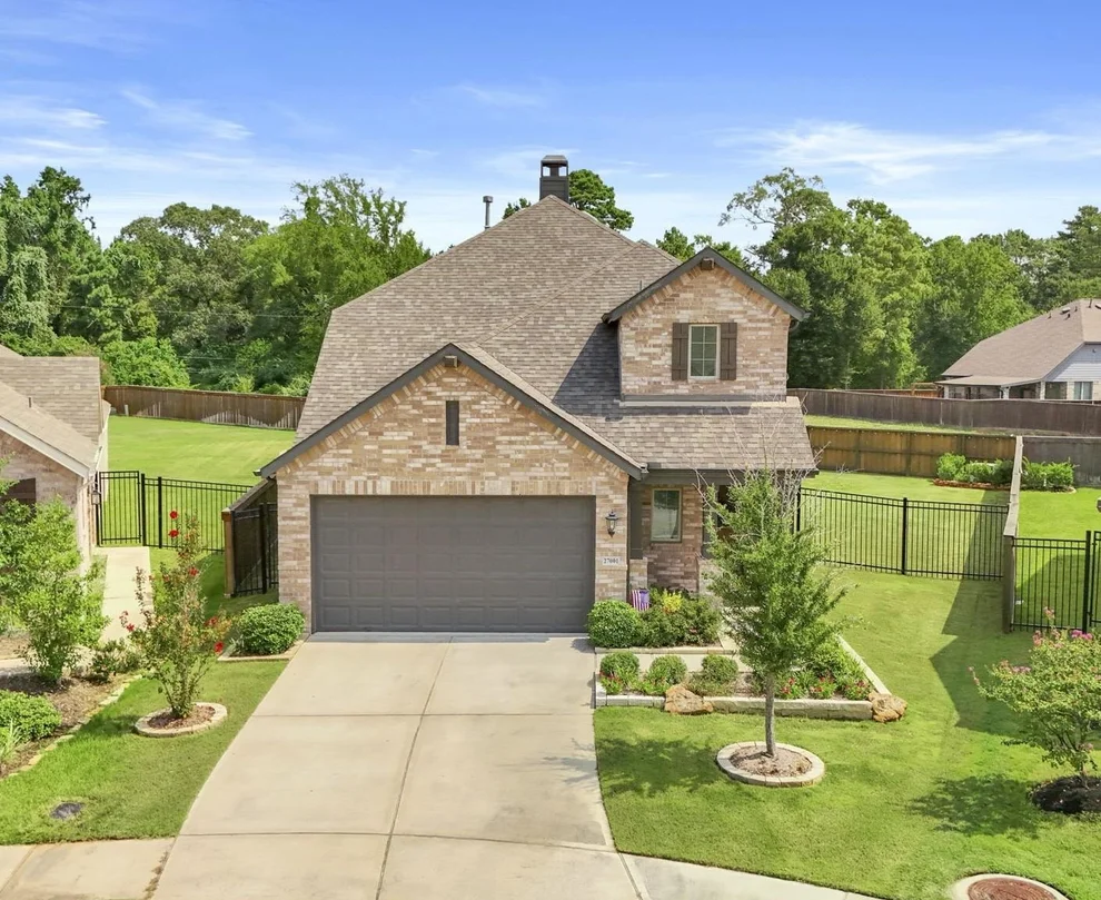 Unit for sale at 27001 Strake Lane, Magnolia, TX 77354