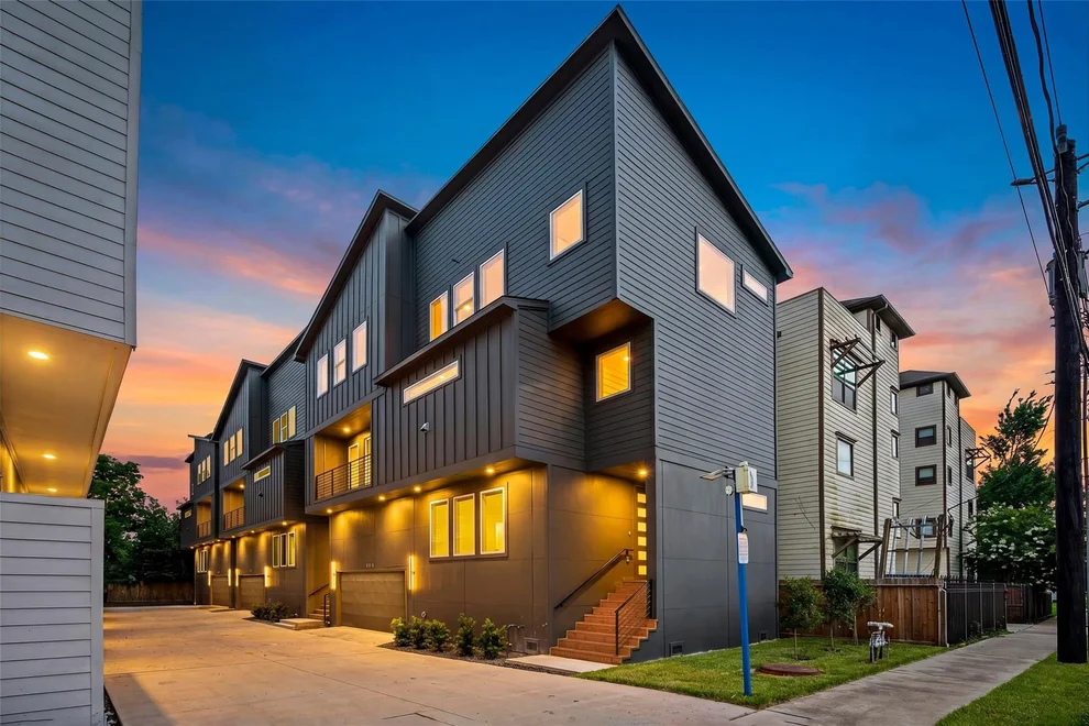 Unit for sale at 1424 W 23rd Street, Houston, TX 77008