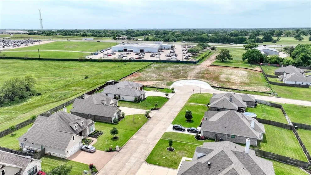 Unit for sale at 493 Oak Crest Lane, Brenham, TX 77833