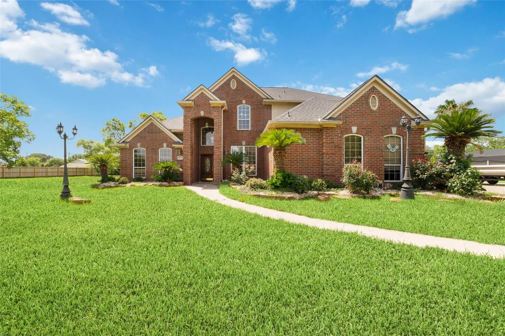 Unit for sale at 1513 County Road 149, Alvin, TX 77511