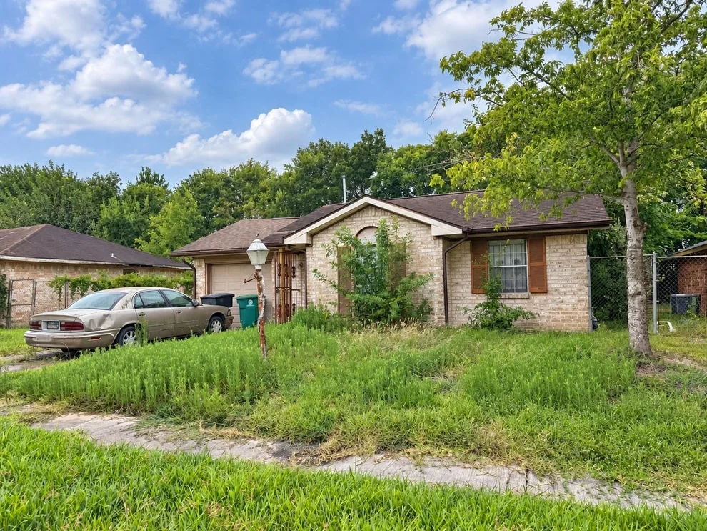 Unit for sale at 11738 Bay Cedar Drive, Houston, TX 77048