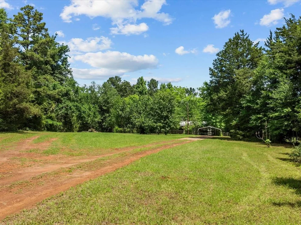 Unit for sale at 3695 County Road 3411, Jacksonville, TX 75766