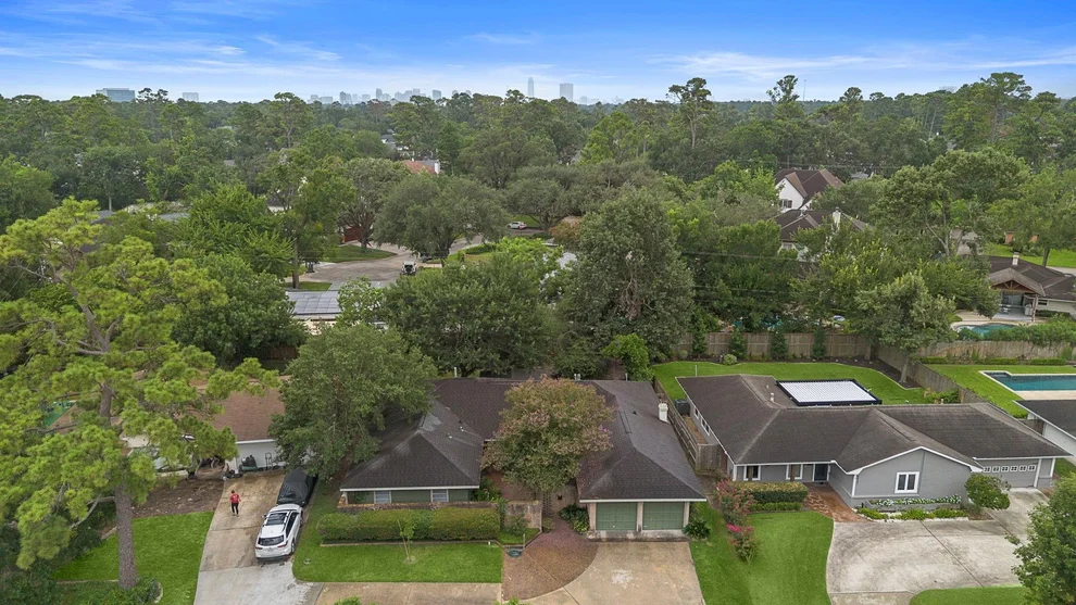 Unit for sale at 8427 Westview Drive, Spring Valley Village, TX 77055