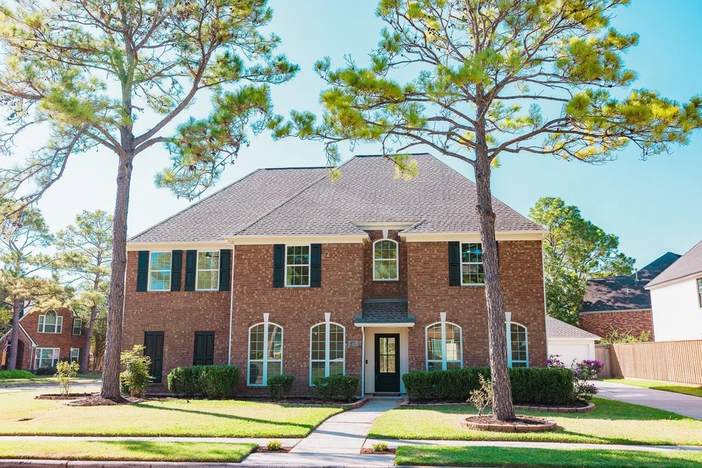 Unit for sale at 2109 Kilkenny Drive, Pearland, TX 77581