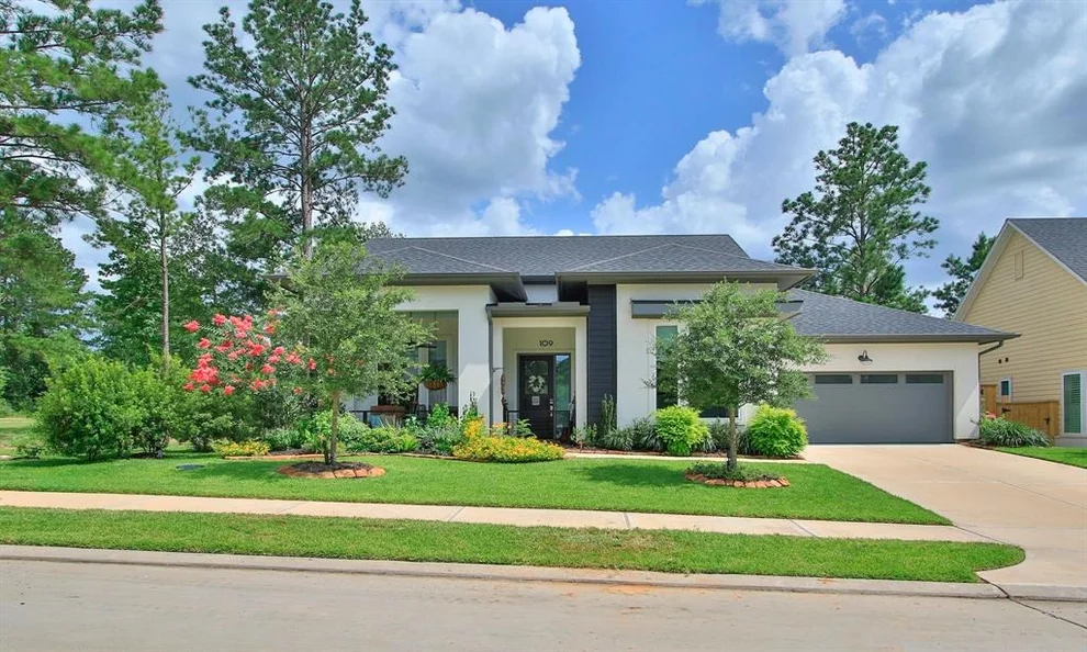 Unit for sale at 109 S Turks Cap Trail, Montgomery, TX 77316