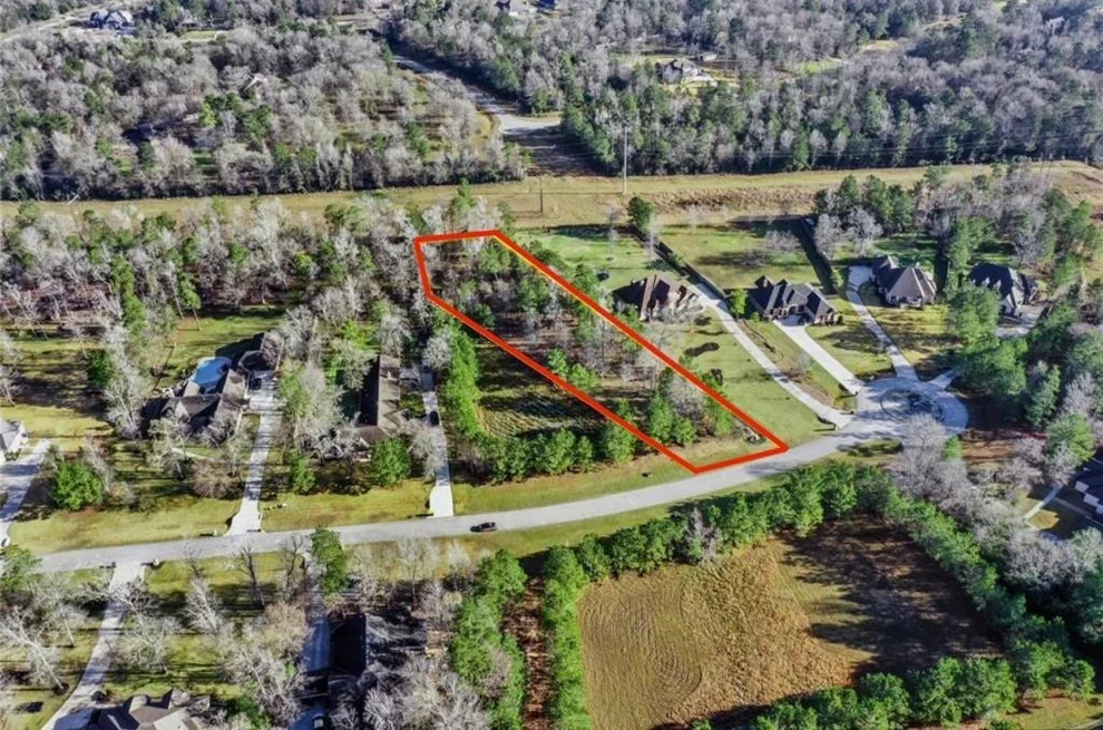 Unit for sale at 393 Ridge Lake Scenic Drive, Montgomery, TX 77316