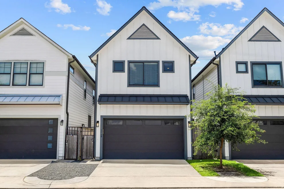 Unit for sale at 114 E 33rd Street, Houston, TX 77018