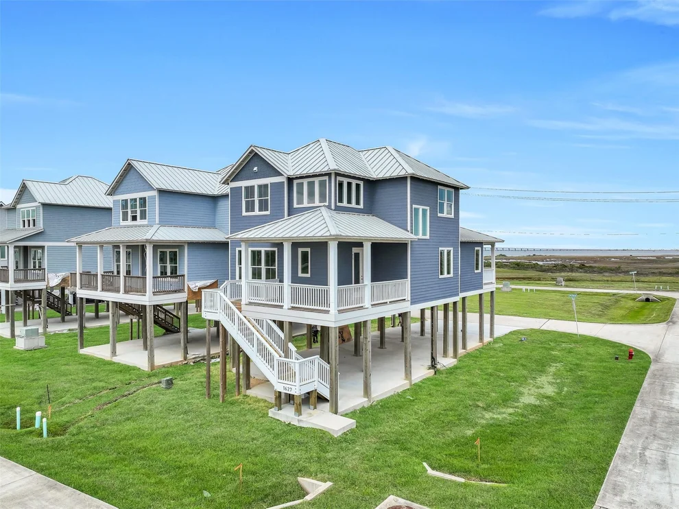 Unit for sale at 1627 Bay Pointe Drive, Galveston, TX 77554