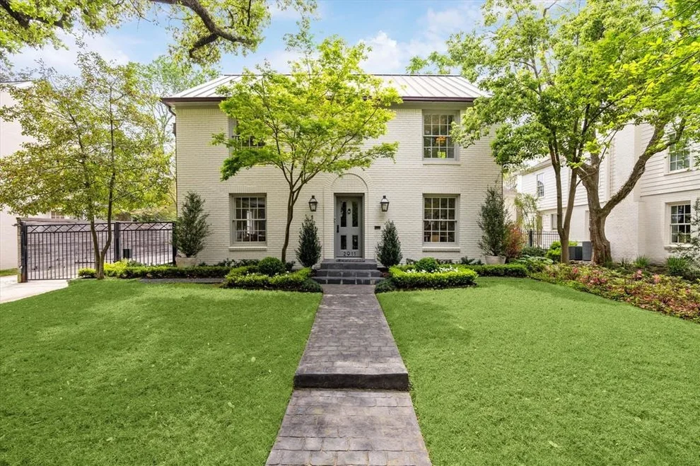 Unit for sale at 2911 Sunset Boulevard, Houston, TX 77005