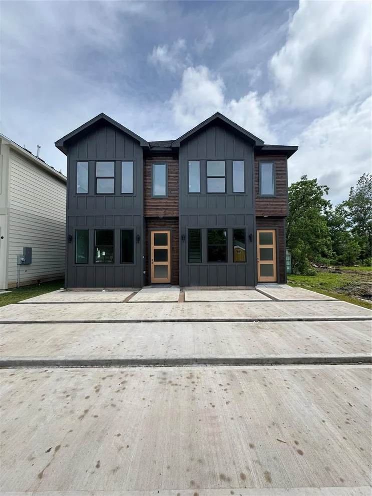 Unit for sale at 7932 Boy Street, Houston, TX 77028