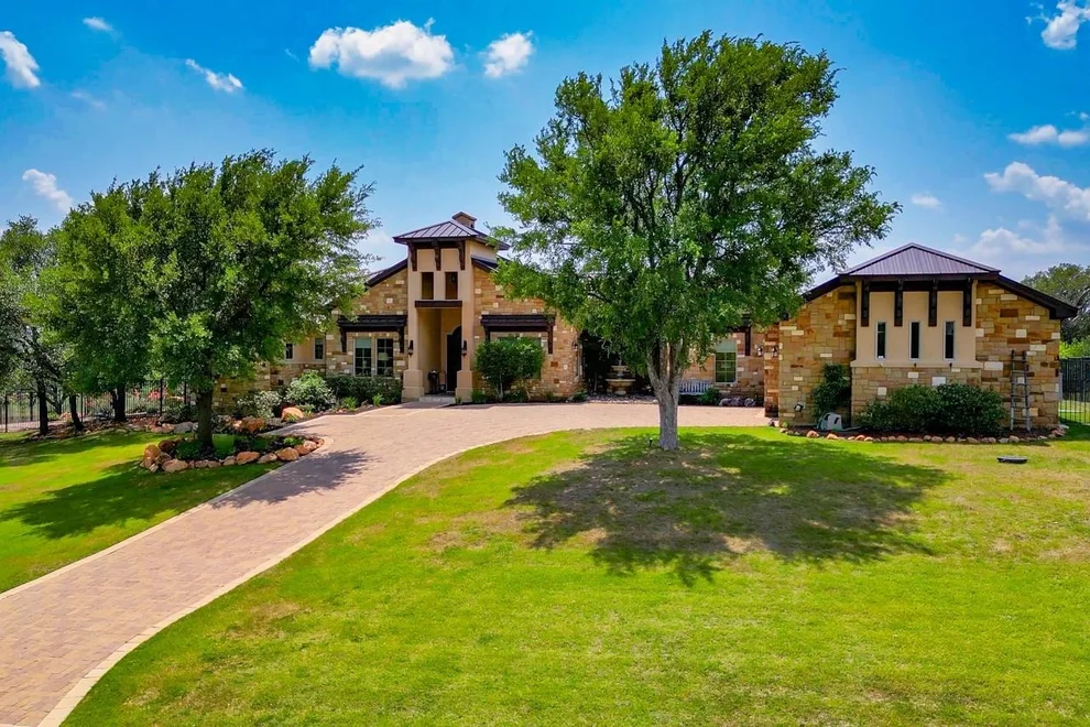 Unit for sale at 143 Westgate Loop, Horseshoe Bay, TX 78657