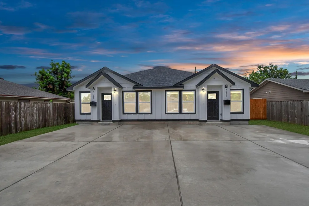 Unit for sale at 5125 Chennault Street, Houston, TX 77033