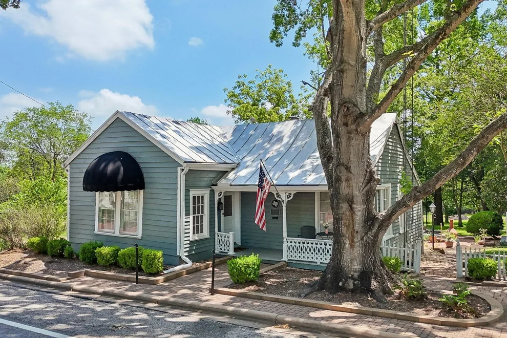 Unit for sale at 4925 Main Street, Chappell Hill, TX 77426