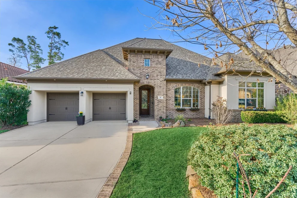 Unit for sale at 26 Spring Basket Trail, The Woodlands, TX 77389