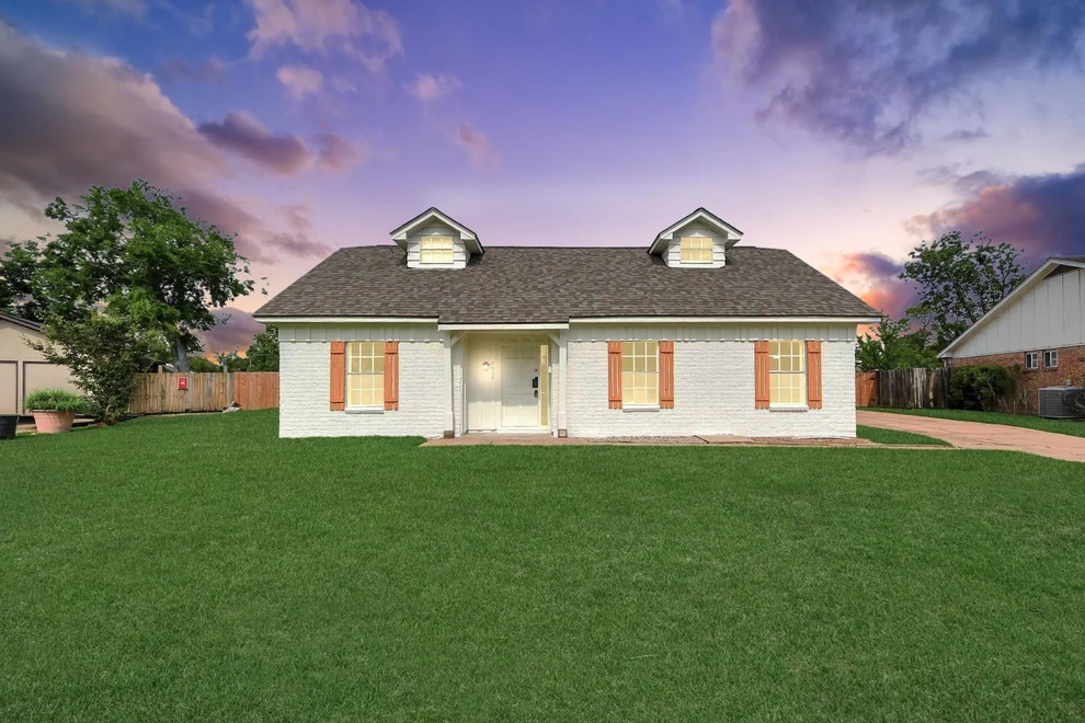 Unit for sale at 7230 Pella Drive, Houston, TX 77036