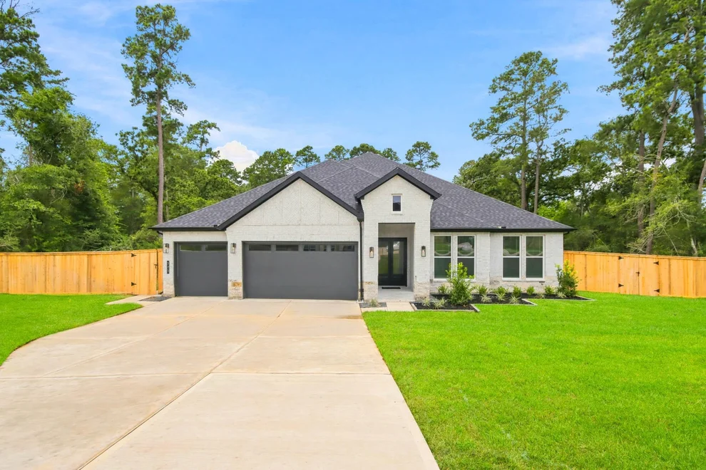 Unit for sale at 323 Louvenia Court, Pinehurst, TX 77362