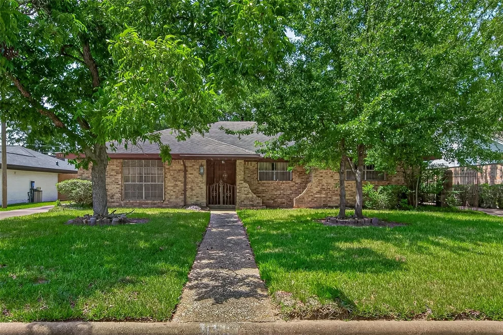 Unit for sale at 5311 Alba Road, Houston, TX 77091