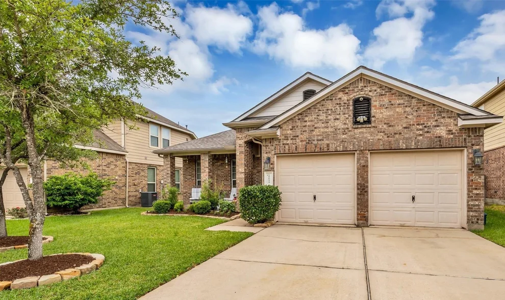 Unit for sale at 18611 Bristol Point Lane, Tomball, TX 77377