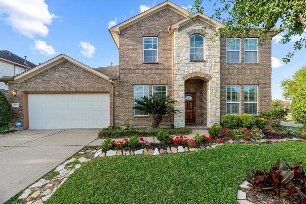 Unit for sale at 13301 Misting Falls Lane, Pearland, TX 77584