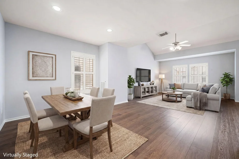 Unit for sale at 934 W Heights Hollow Lane, Houston, TX 77007