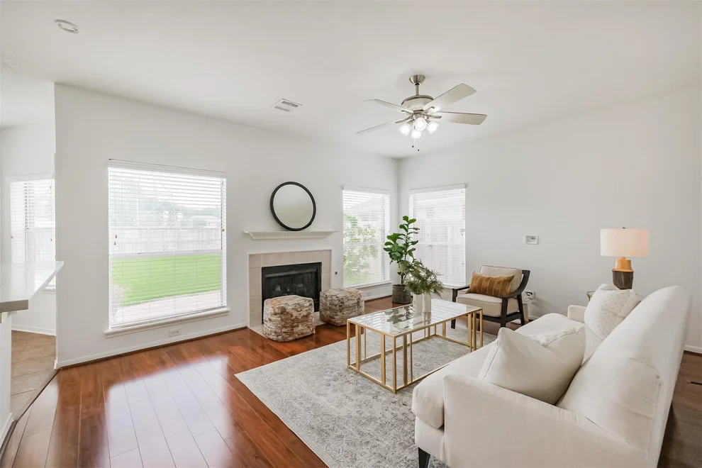 Unit for sale at 139 High Meadows Drive, Sugar Land, TX 77479