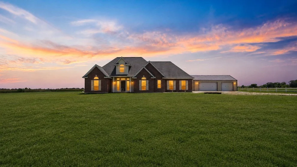 Unit for sale at 4628 Fm 457, Bay City, TX 77414
