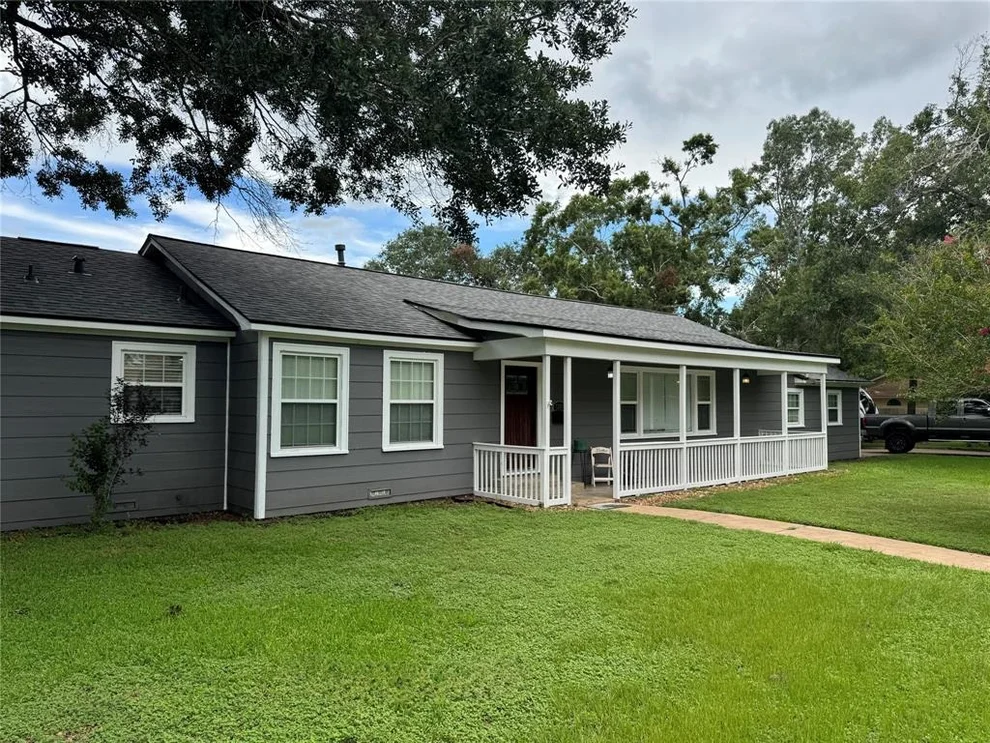 Unit for sale at 1203 Yupon Street, El Campo, TX 77437