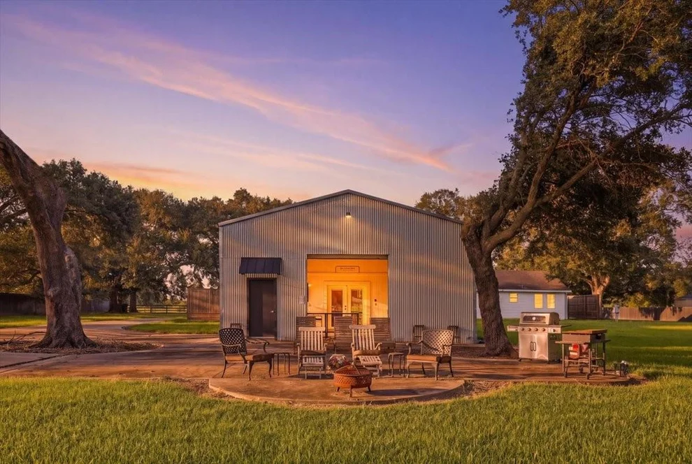 Unit for sale at 15920 State Highway 65, Stowell, TX 77665