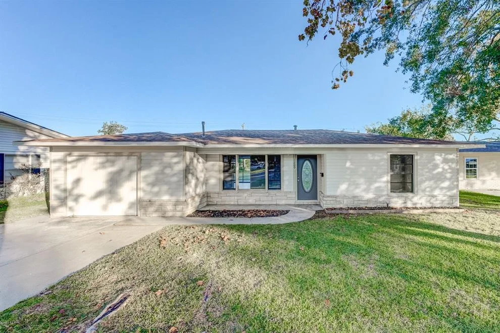 Unit for sale at 1209 Strickland Street, Baytown, TX 77520