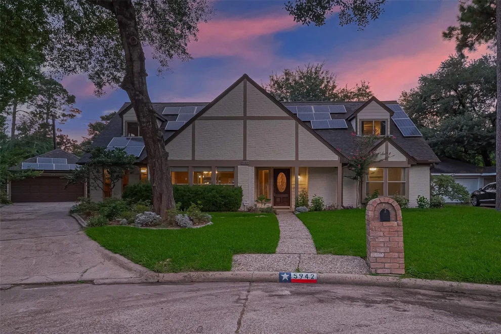 Unit for sale at 5942 Pebble Springs Drive, Houston, TX 77066