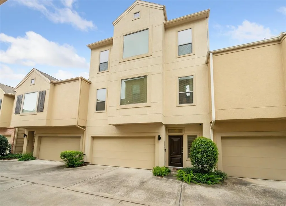 Unit for sale at 3830 Center Street, Houston, TX 77007
