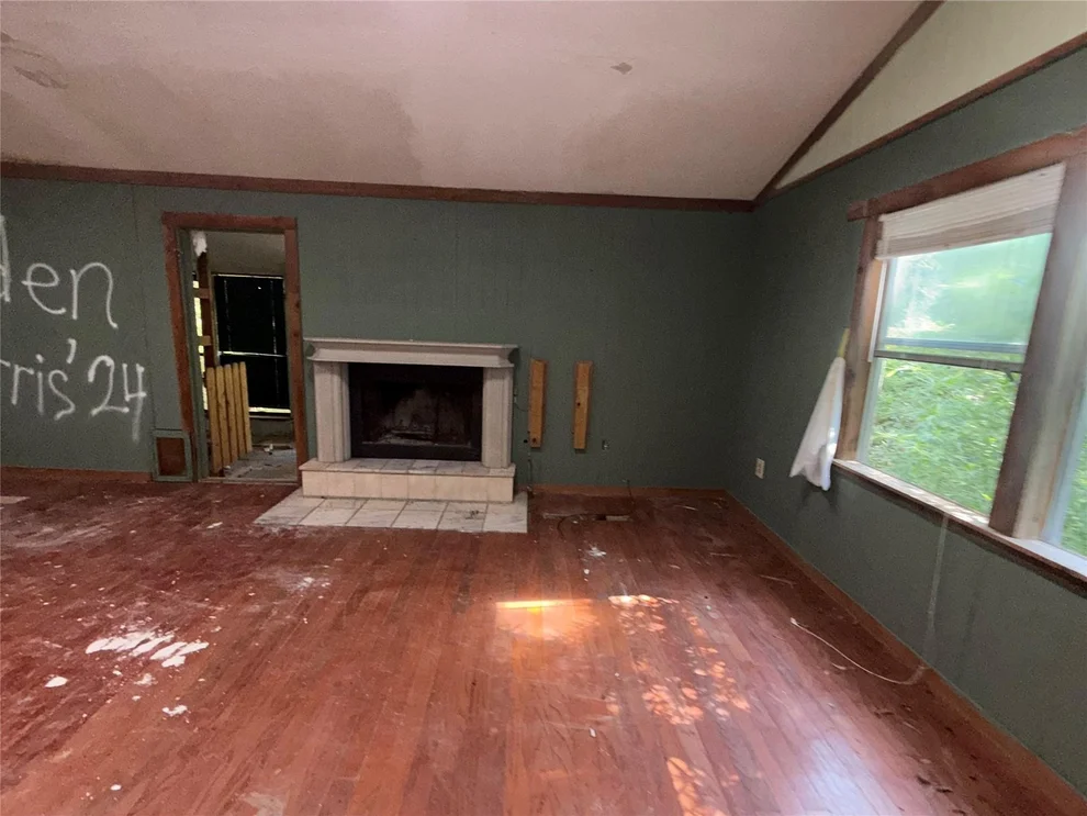 Unit for sale at 19145 Mount Pleasant Road, Montgomery, TX 77356