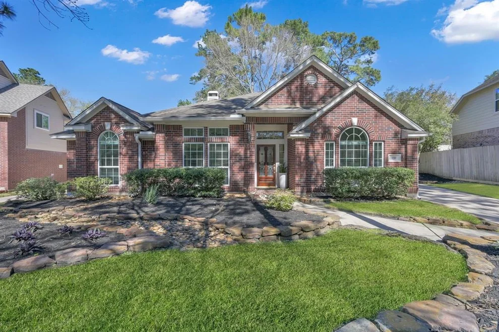 Unit for sale at 159 Bristol Bend Circle, The Woodlands, TX 77382