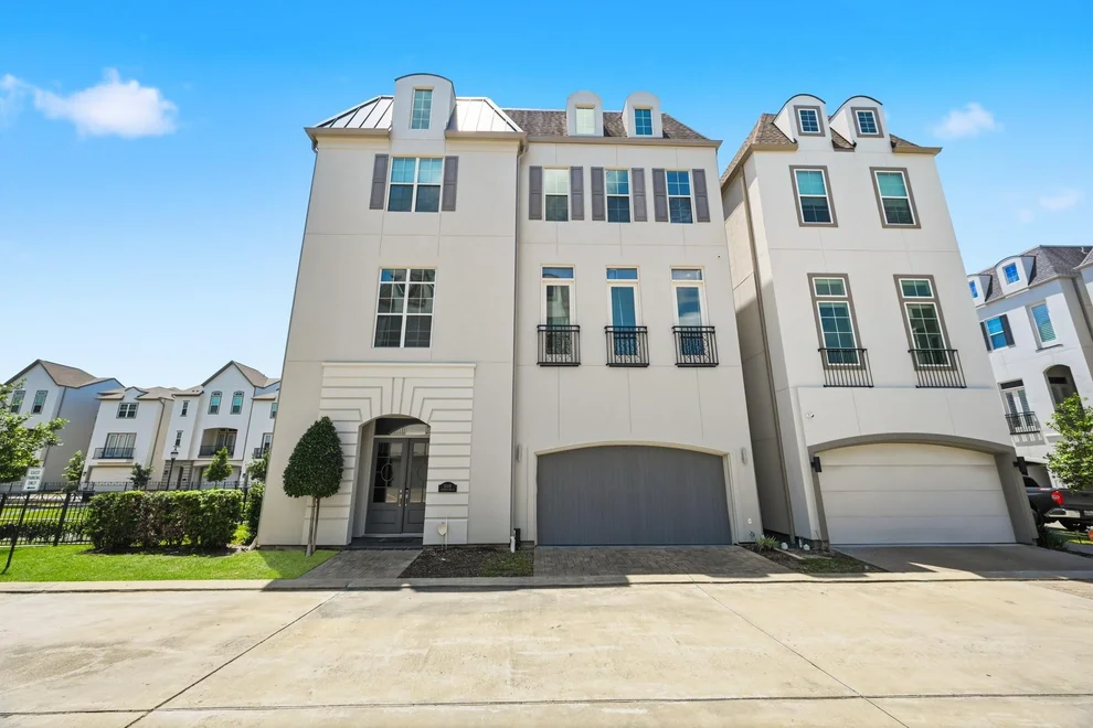 Unit for sale at 11119 Savannah Oaks Lane, Houston, TX 77043