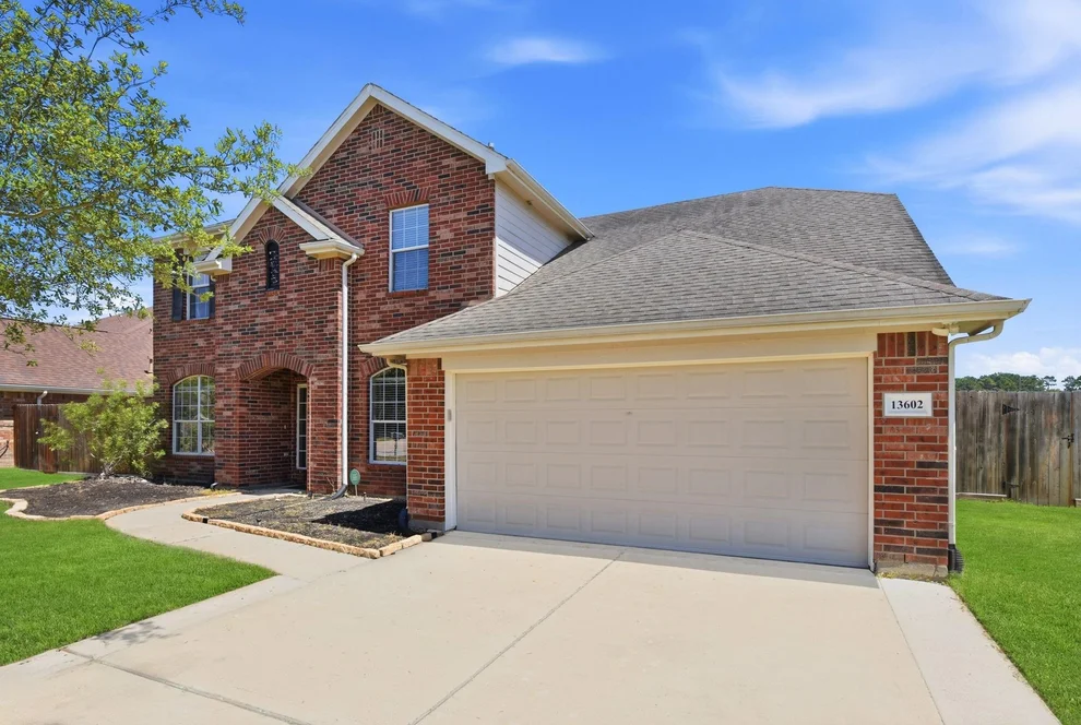 Unit for sale at 13602 Lake Vista Drive, Tomball, TX 77377