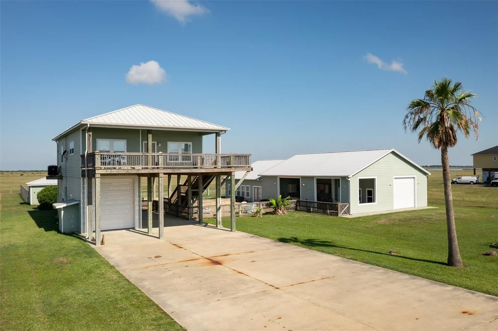 Unit for sale at 742 Bay Drive, Palacios, TX 77465