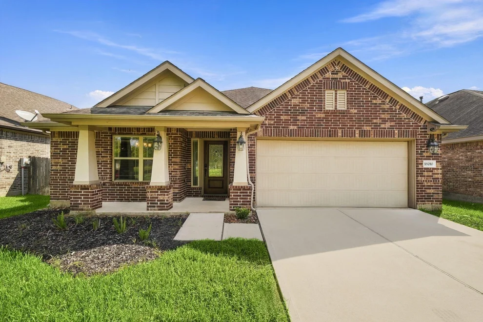 Unit for sale at 18010 Tucson Bend Drive, Cypress, TX 77429