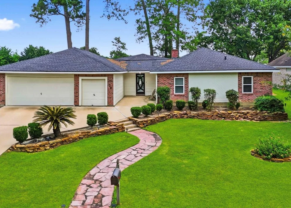 Unit for sale at 79 Summers Wind Street, Conroe, TX 77356