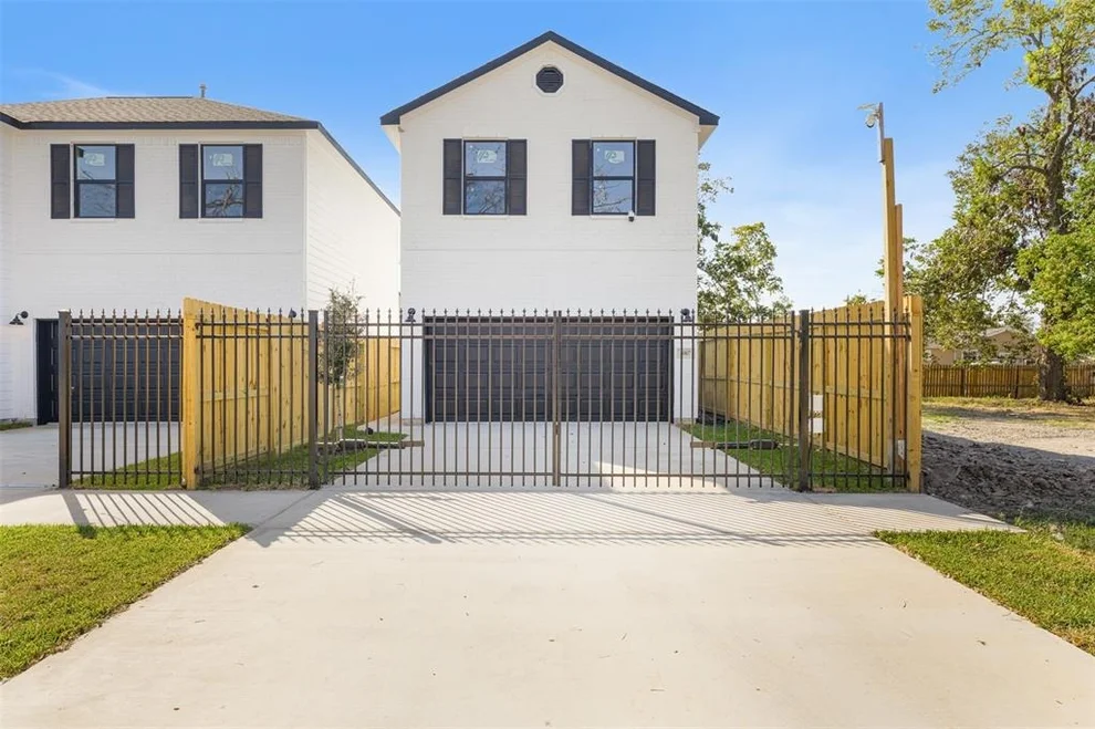 Unit for sale at 6907 Eastland Street, Houston, TX 77028