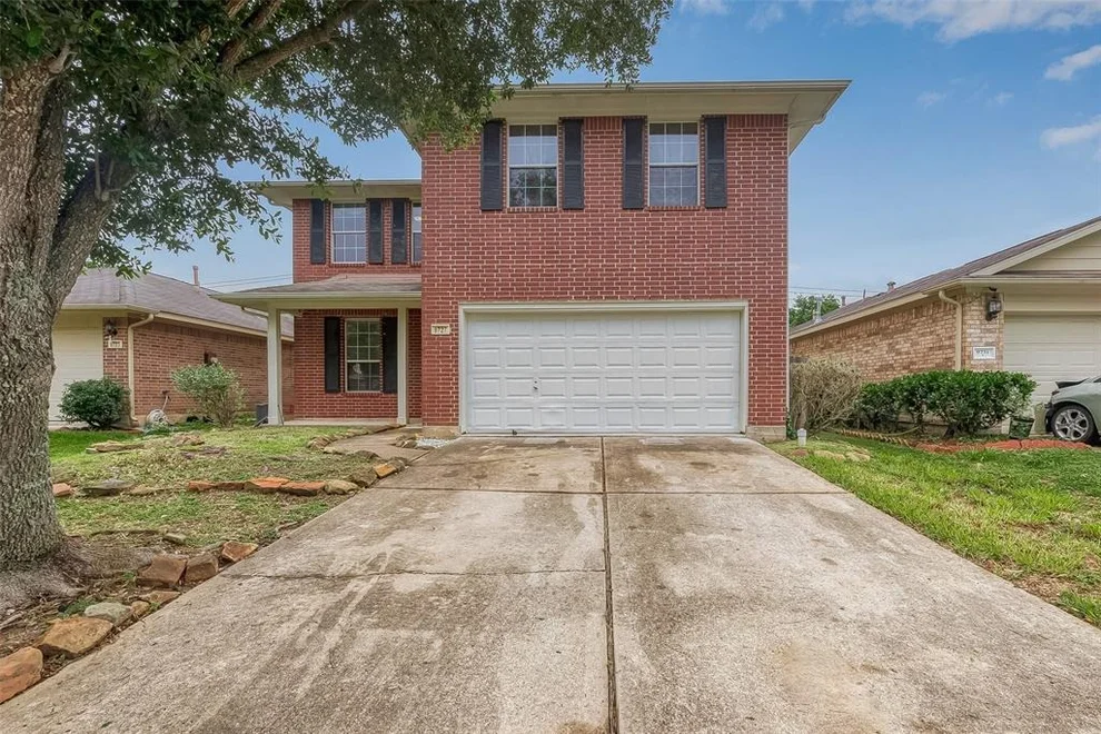 Unit for sale at 9727 Fieldbloom Lane, Sugar Land, TX 77498
