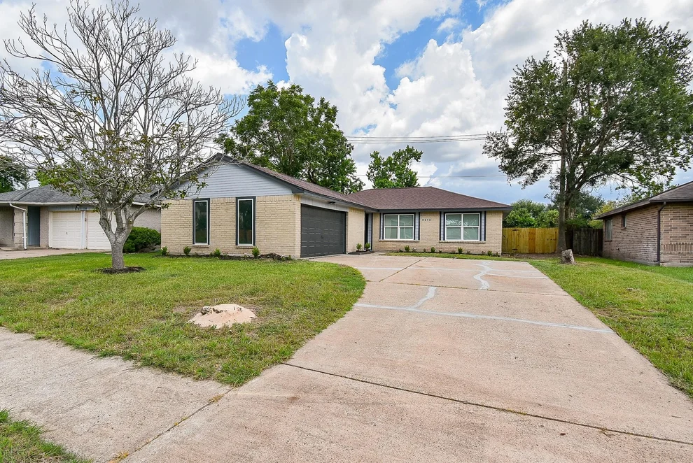 Unit for sale at 8310 Blue Quail Drive, Missouri City, TX 77489