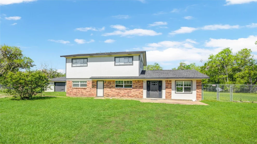 Unit for sale at 2708 County Road 686, Brazoria, TX 77422