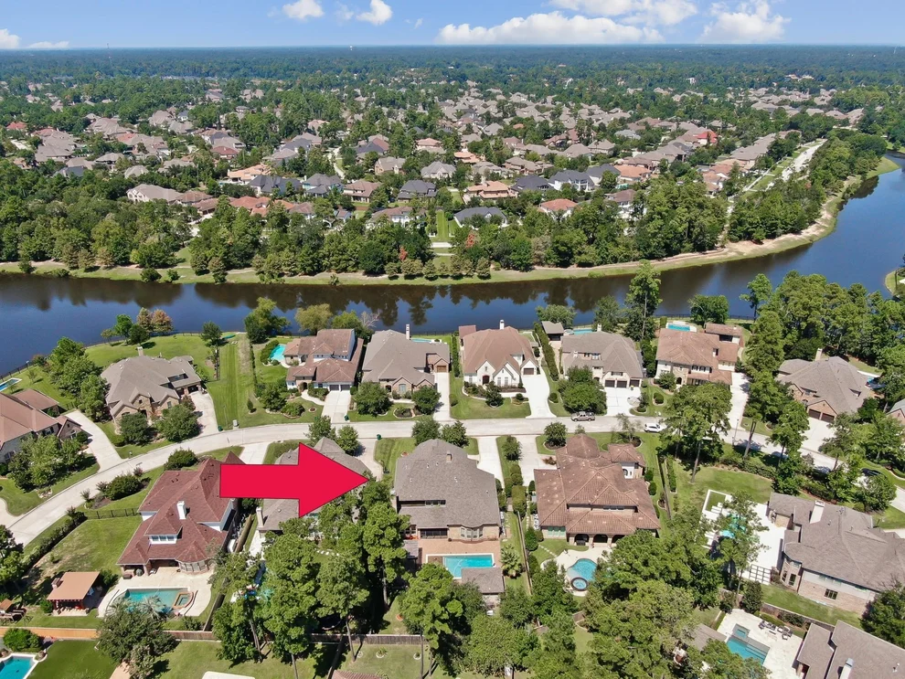 Unit for sale at 34 N Shimmering Aspen Circle, The Woodlands, TX 77389