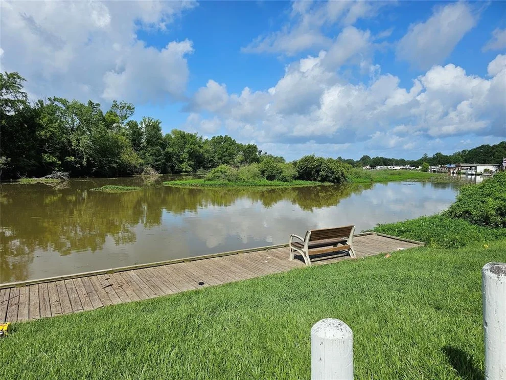 Unit for sale at 11670 Vistawood Street, Willis, TX 77318