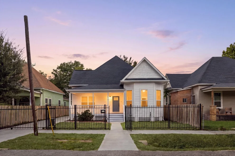 Unit for sale at 1619 Terry Street, Houston, TX 77009
