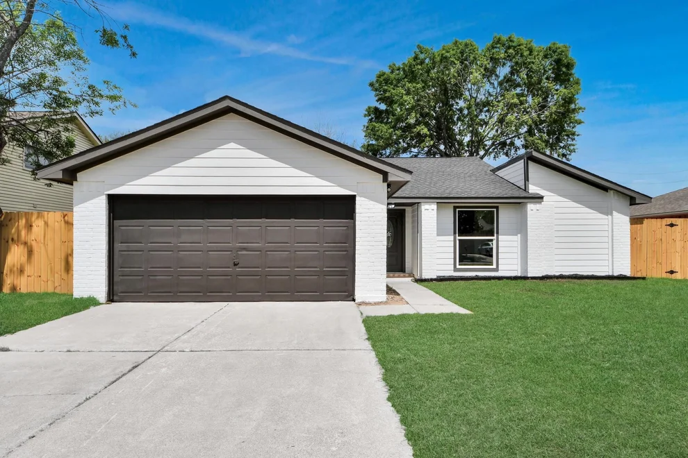 Unit for sale at 10502 White Fawn Drive, Houston, TX 77041