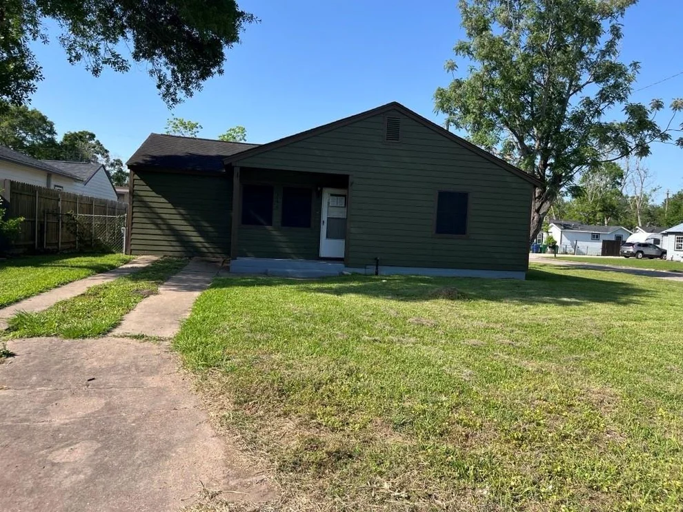 Unit for sale at 749 Lorrain Street, Angleton, TX 77515