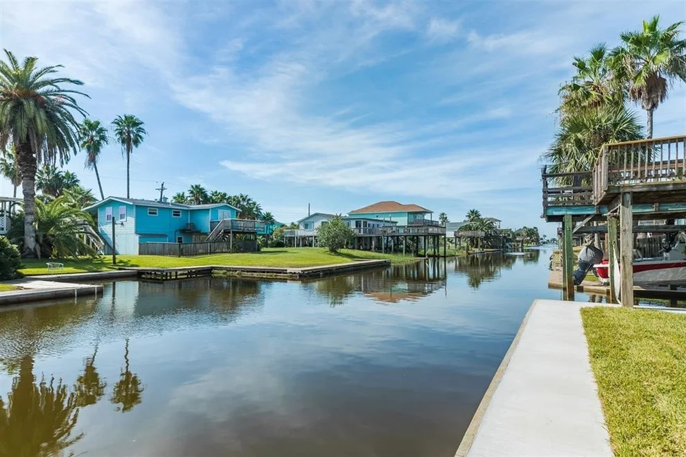 Unit for sale at 16507 Nassau Way, Galveston, TX 77554
