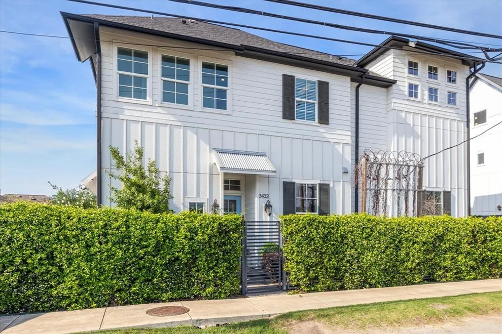 Unit for sale at 3432 W 12th Street, Houston, TX 77008
