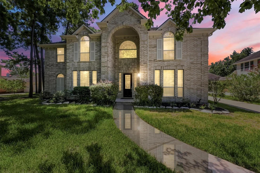 Unit for sale at 11703 Hillsgate Court, Tomball, TX 77377